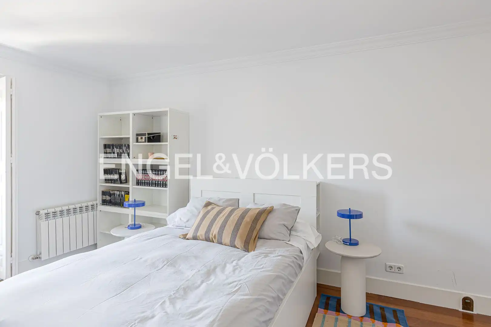 Bedroom of Flat for rent in Madrid  with Air Conditioner, Heating and Balcony