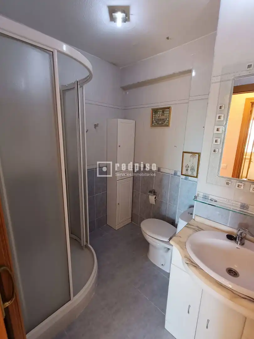 Baño de Piso de alquiler en Madrid con Calefacción, Jardín privado y Terraza