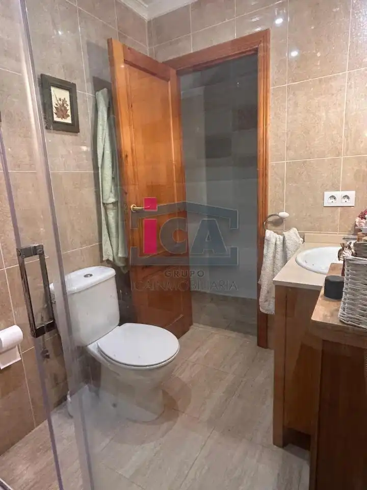Bany de Pis en venda en Malpartida de Cáceres amb Aire condicionat i Calefacció