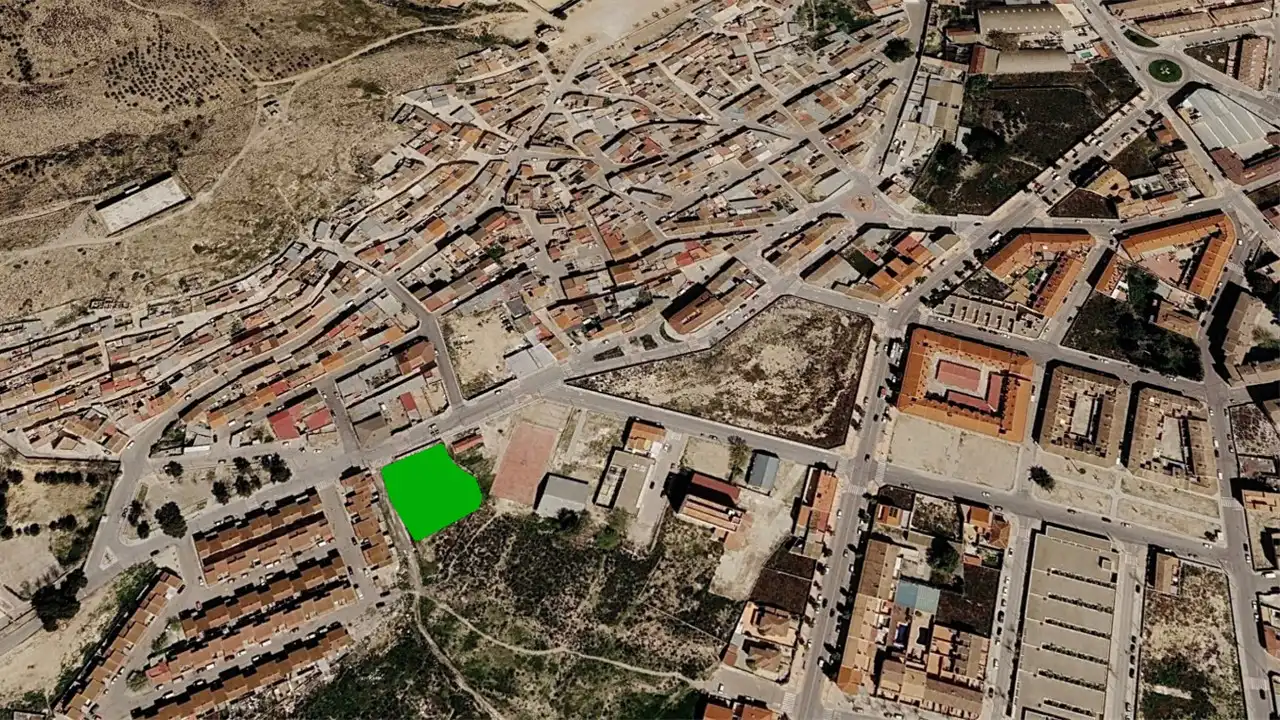 Terrenos y solares en venta en Ctra Lietor
