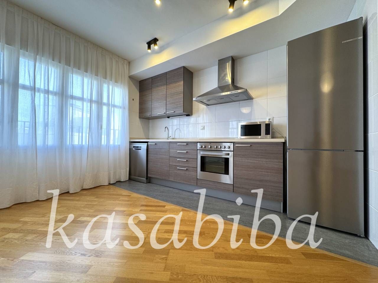 Kitchen of Flat to rent in  Valencia Capital  with Air Conditioner, Heating and Parquet flooring