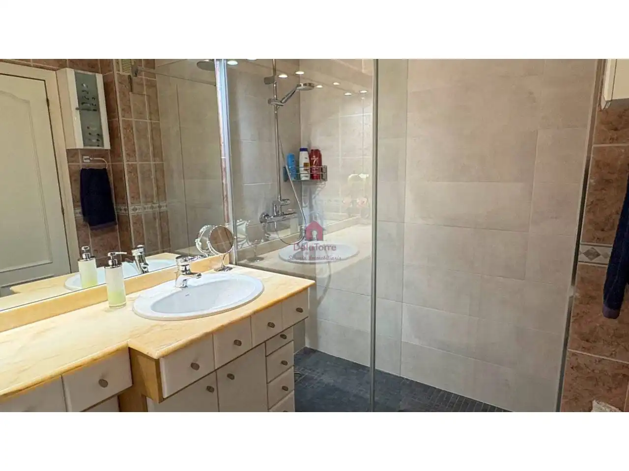 Baño de Piso en venta en Terrassa con Aire acondicionado, Calefacción y Parquet