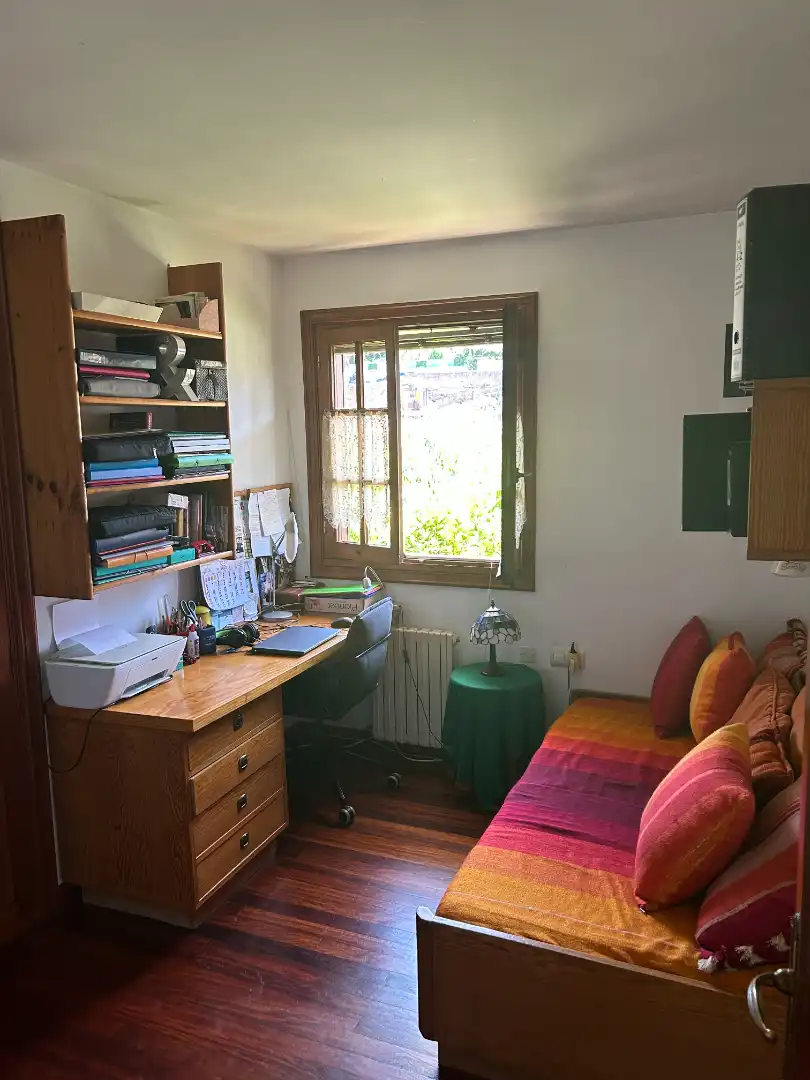 Habitación de Casa o chalet en venta en Vigo  con Calefacción, Jardín privado y Parquet