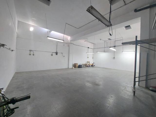 Local comercial en Alquiler en Ca n'Oriol