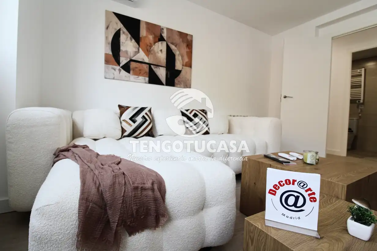 Bedroom of Flat for sale in Madrid  with Air Conditioner, Heating and Furnished
