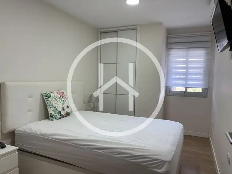 Habitación de Piso de alquiler en El Rosario con Amueblado, Horno y Lavadora