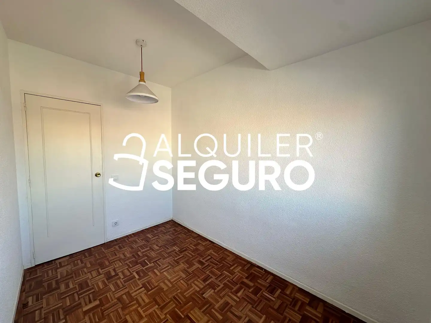 Habitación de Piso de alquiler en Madrid con Calefacción y Terraza