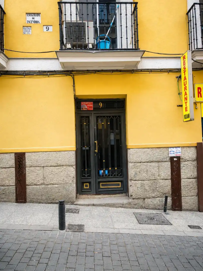 Vista exterior de Piso en venta en Madrid con Amueblado, Lavadora y Microondas