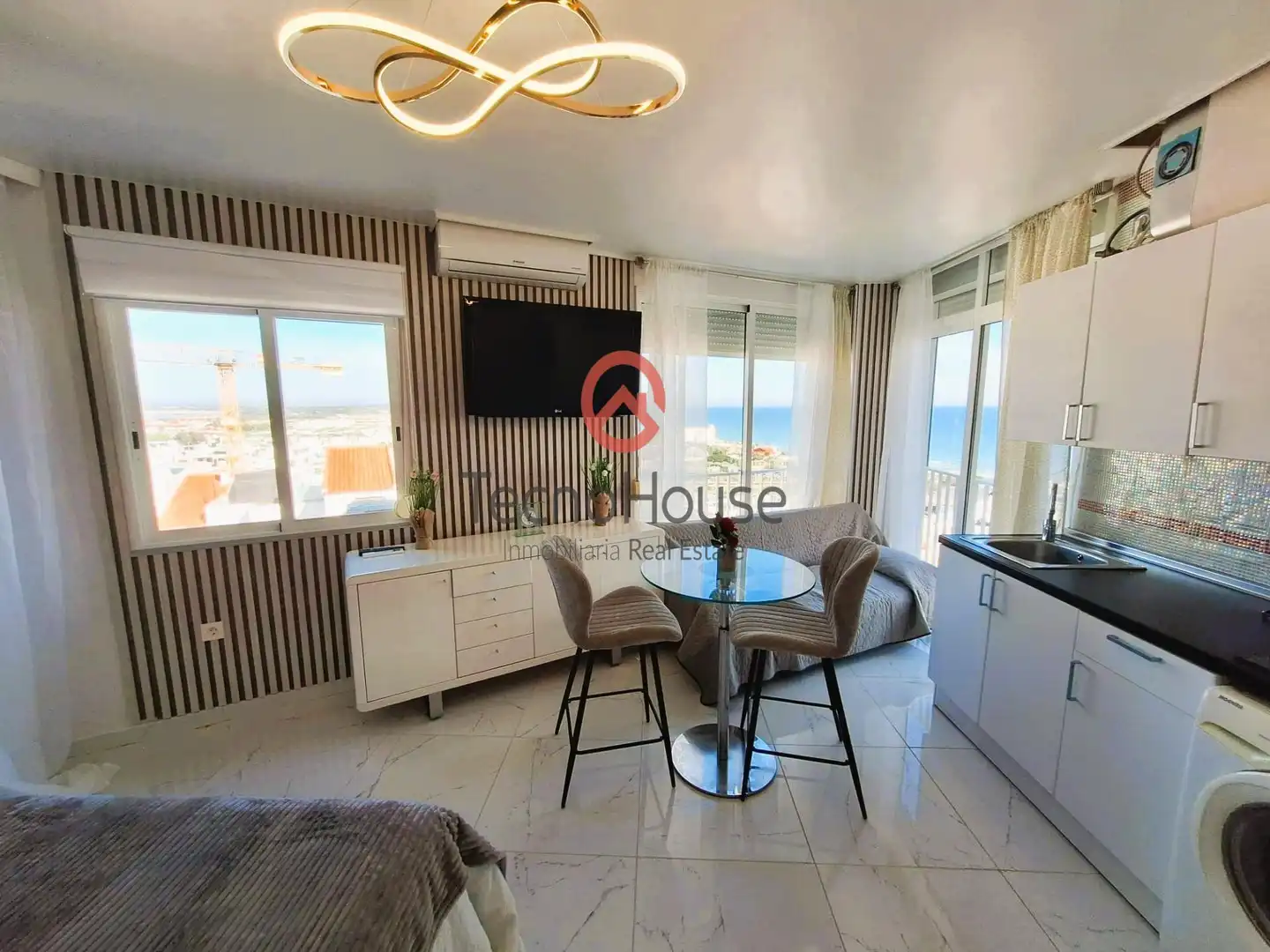Studio with lift for sale in Calle Calle Soria 94, imagen 2