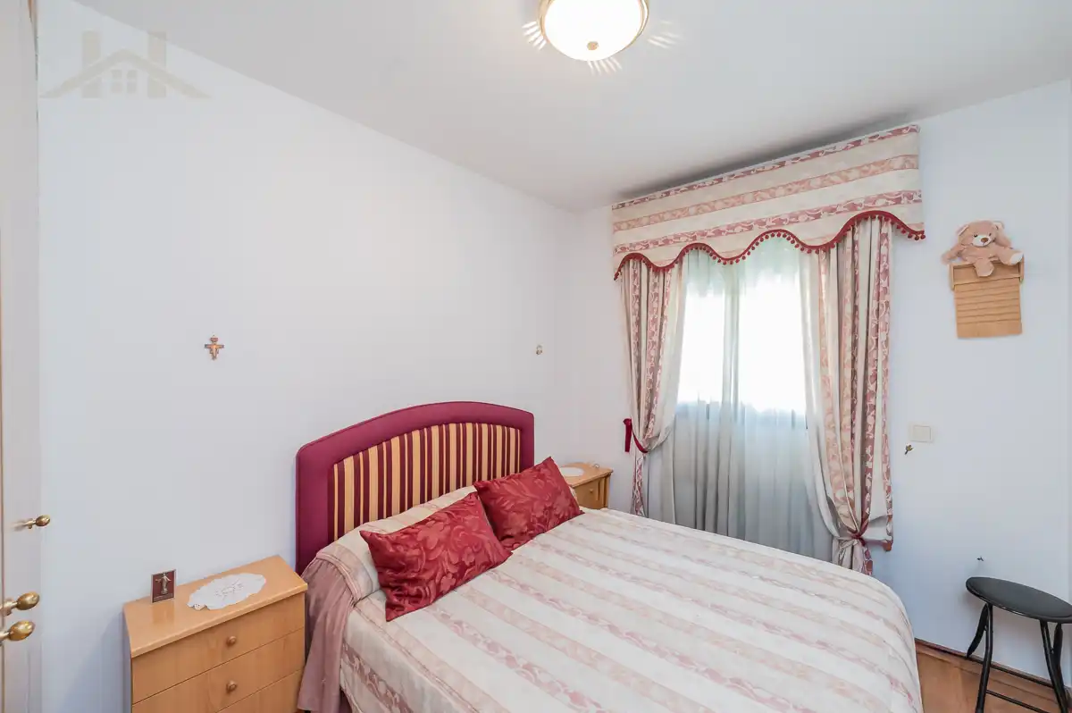 Bedroom of Flat for sale in Pinto  with Air Conditioner, Heating and Storage room