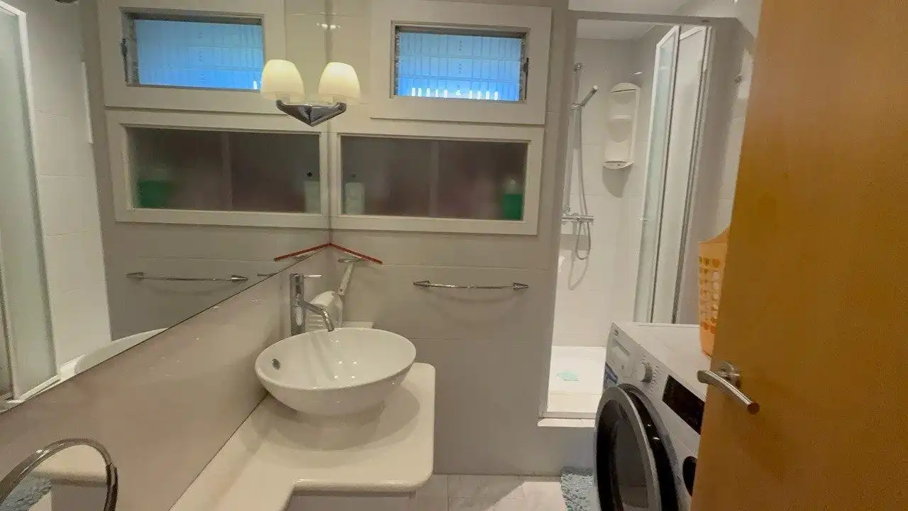 Baño de Casa o chalet en venta en L'Eliana con Aire acondicionado, Calefacción y Jardín privado