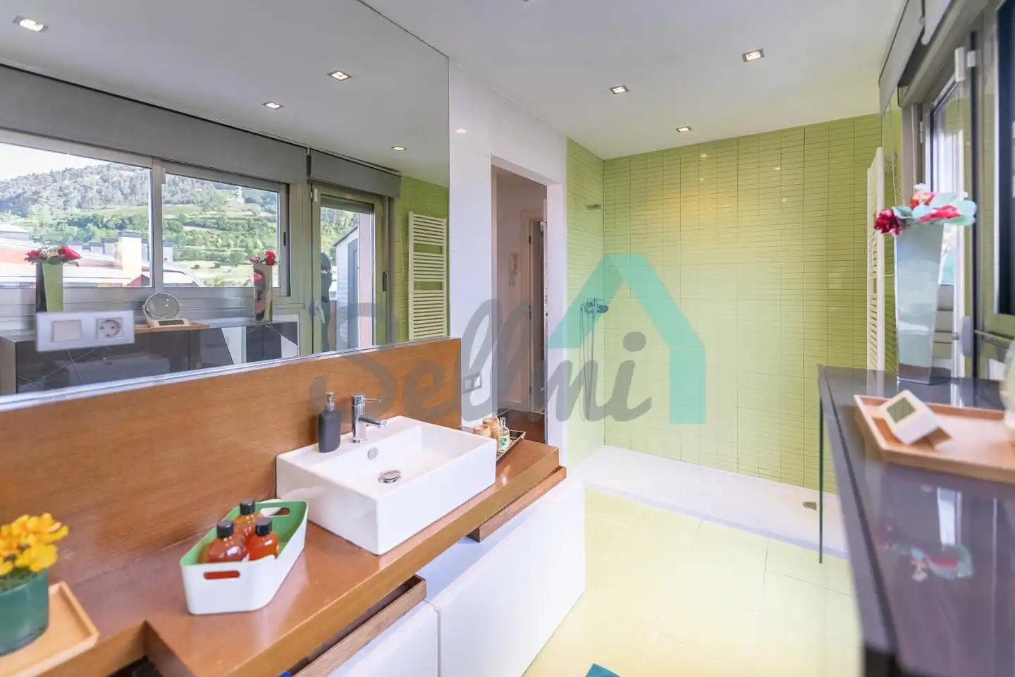 Badezimmer von Maisonette zum Verkauf in Oviedo  mit Heizung, Terrasse und Abstellraum