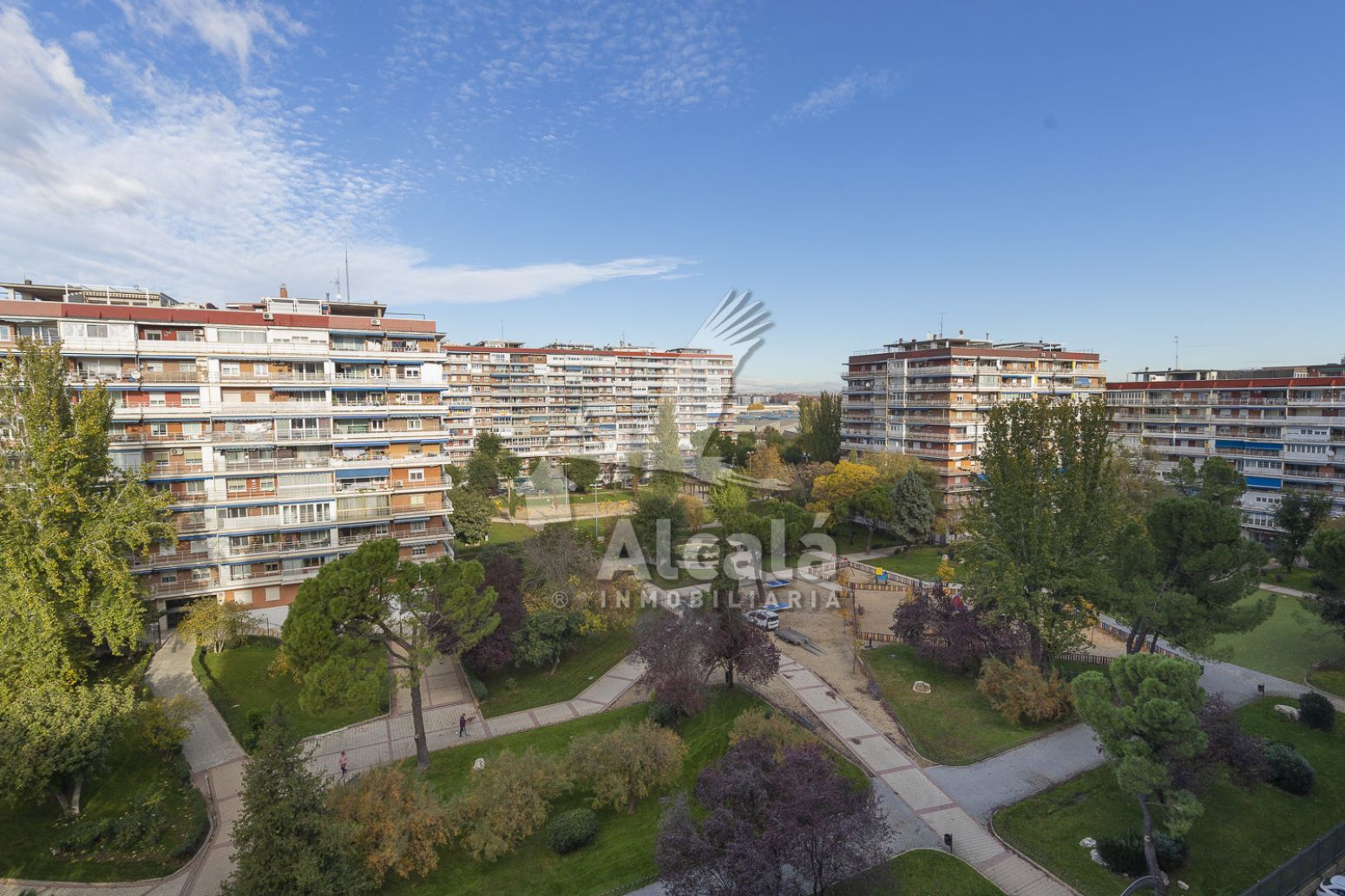 Vista exterior de Pis en venda en Torrejón de Ardoz amb Calefacció i Parquet