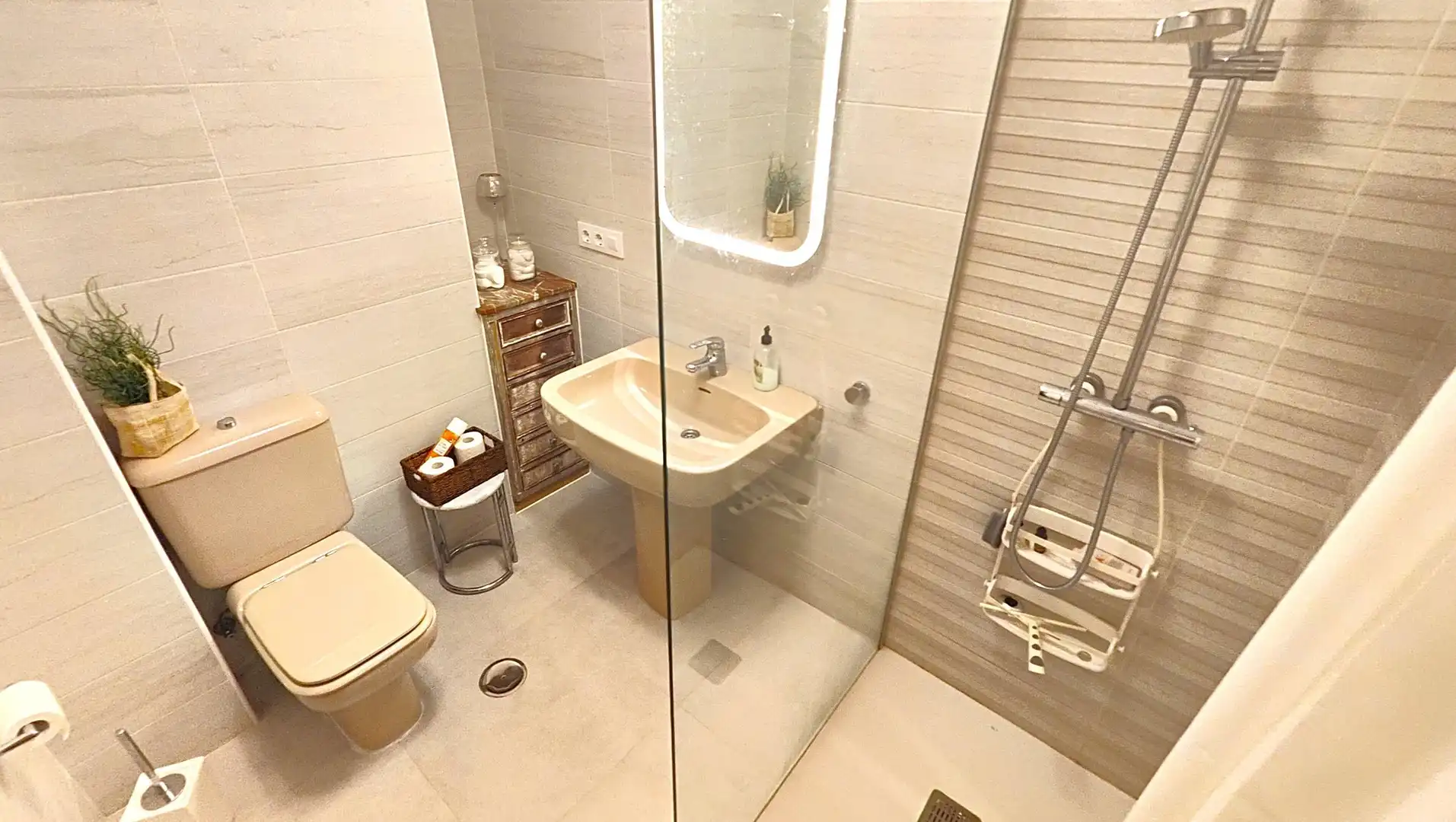 Baño de Piso en venta en Santiago de Compostela  con Trastero y Amueblado