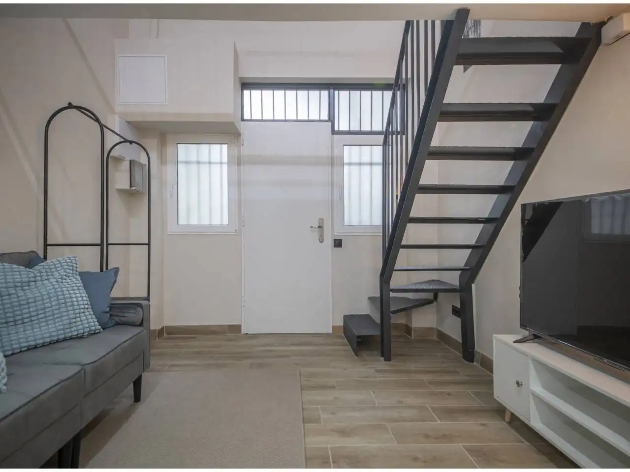 Maisonette zum Verkauf in Barcelona mit Klimaanlage, Heizung und Parkett
