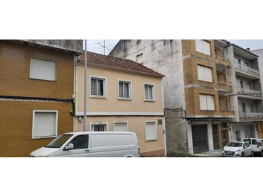 Casa en venda a Lalín