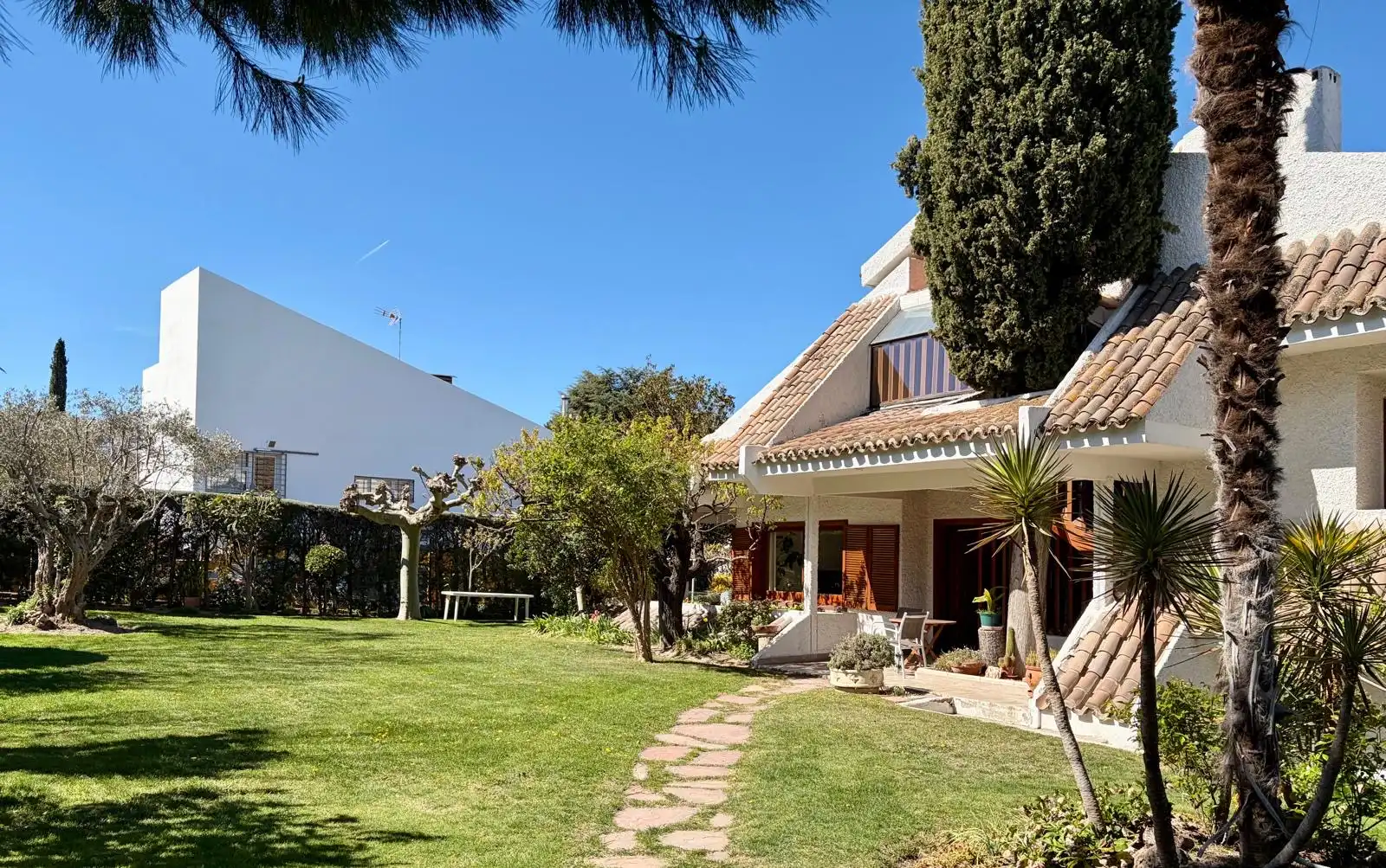 Jardí de Casa o xalet en venda en Majadahonda amb Calefacció, Jardí privat i Parquet
