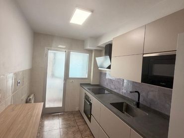 Appartement avec balcon à vendre à Avinguda Camp Morvedre