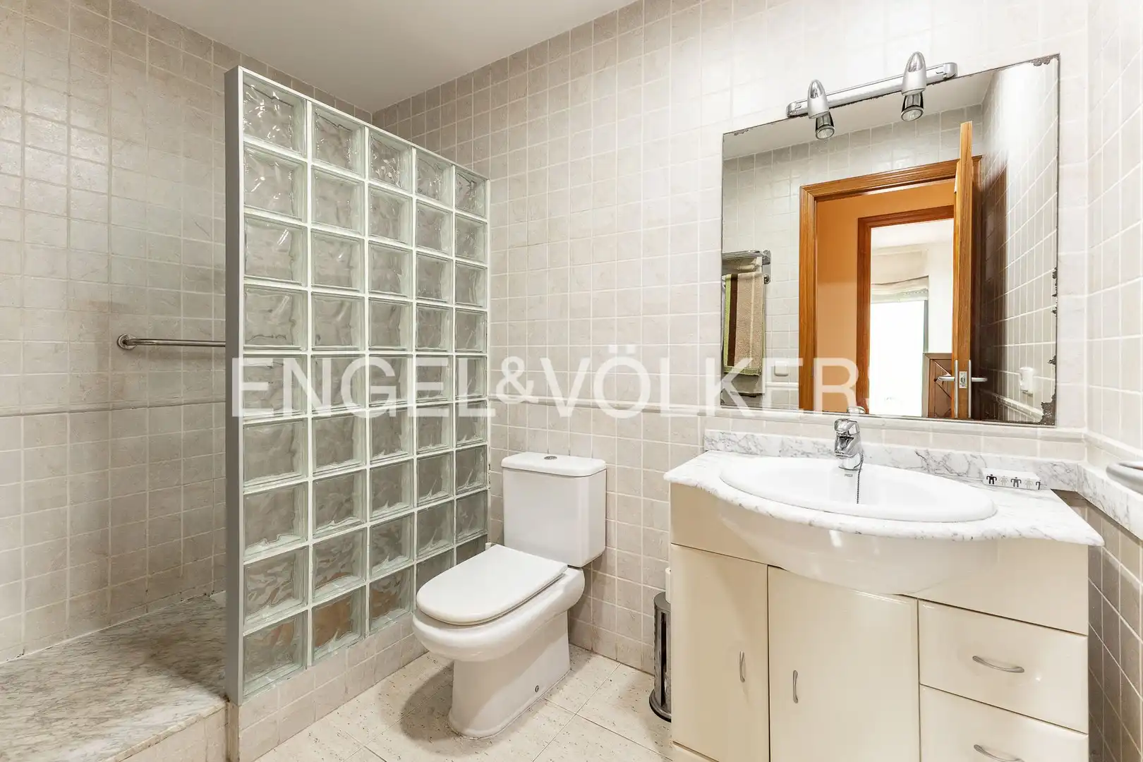 Adosado con terraza en venta en Nucli Urbà, imagen 29