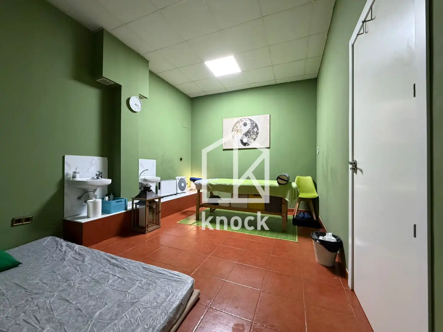 Local comercial en traspaso en Gijón - Calle Roncal, imagen 12