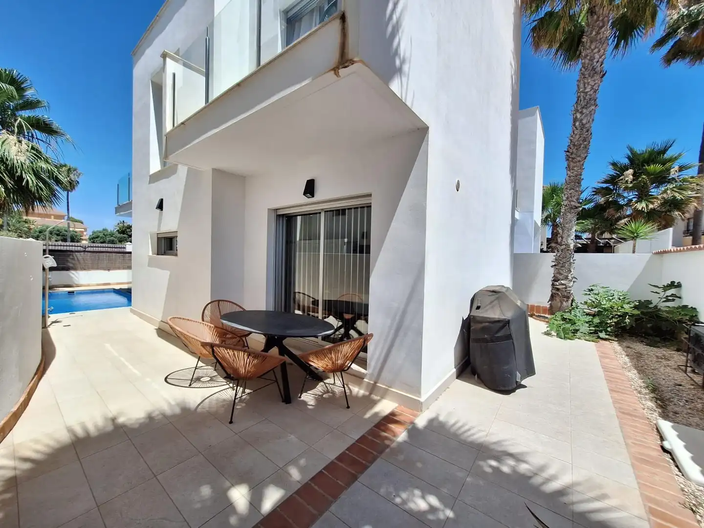 Chalet con terraza en venta en Calle TOMAS VALCARCEL