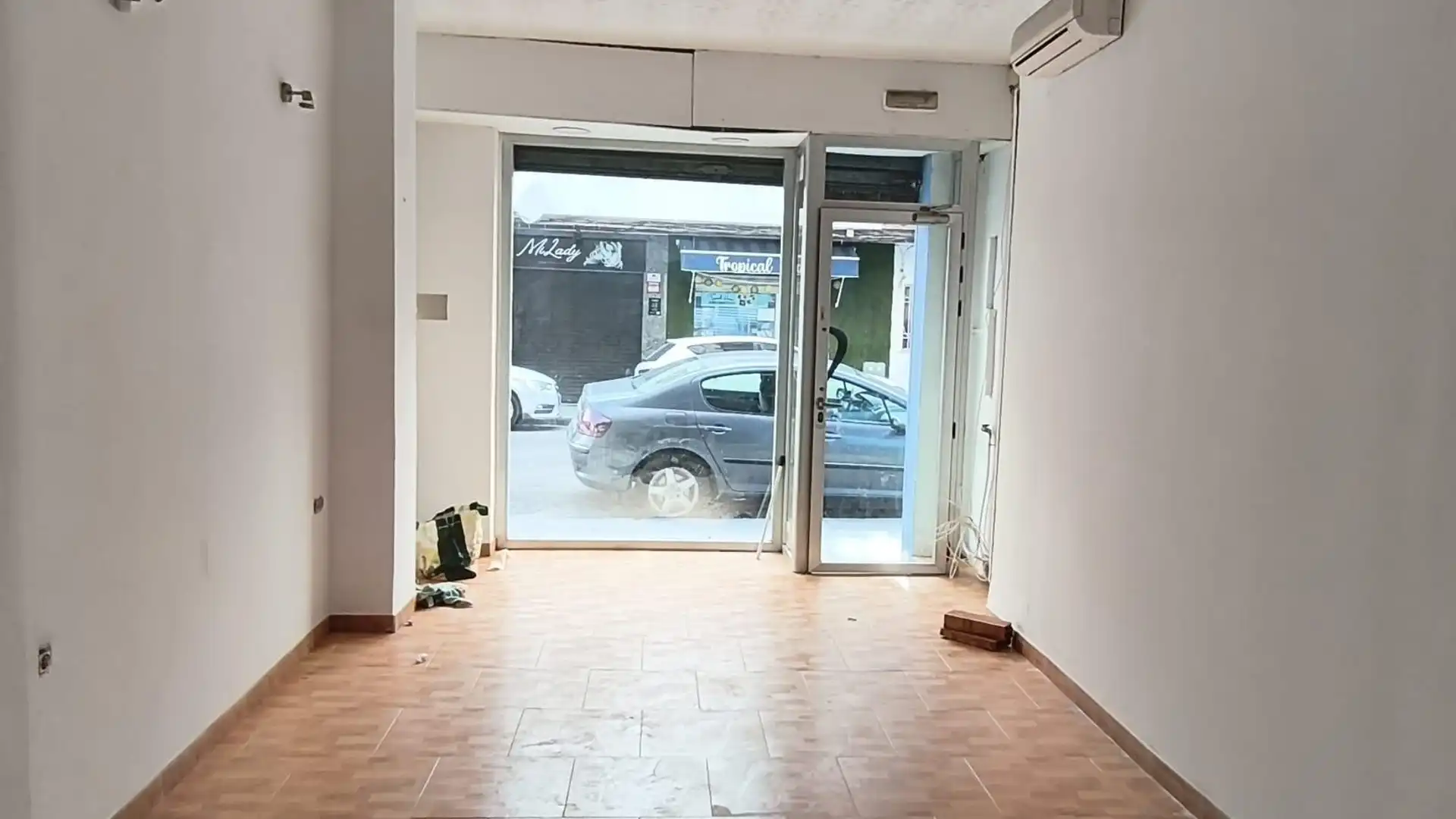 Local de alquiler en  Granada Capital