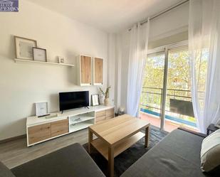 Living room of Flat to rent in  Granada Capital  with Air Conditioner and Balcony