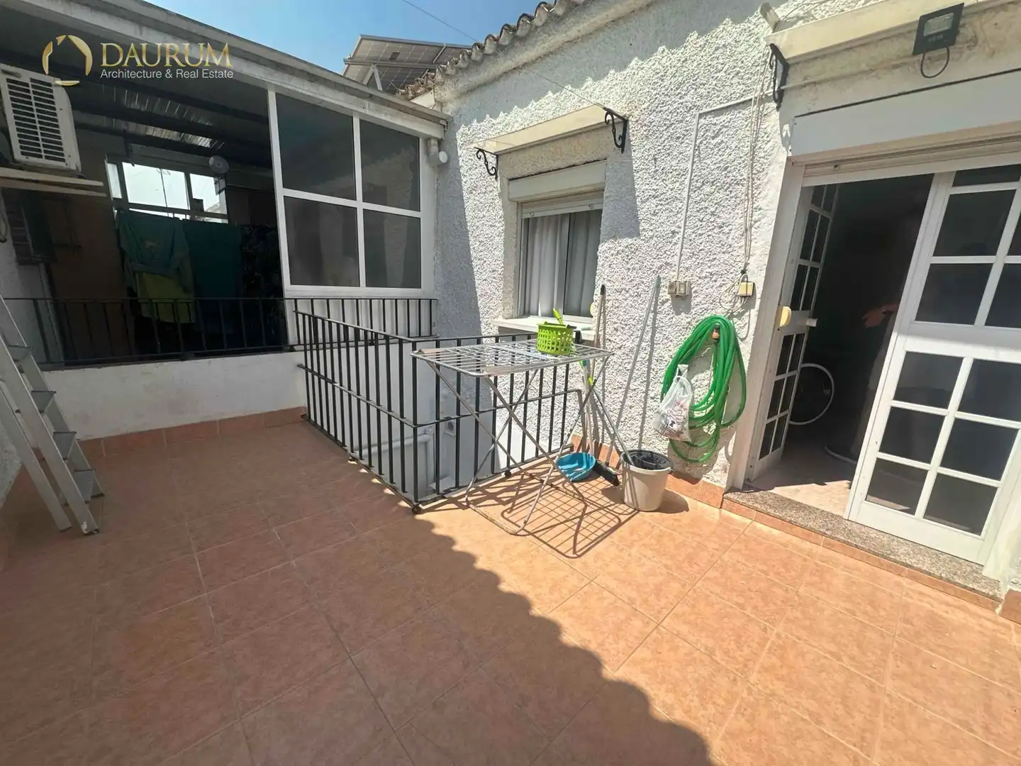 Terrassa de Casa o xalet en venda en Dos Hermanas amb Aire condicionat, Traster i Moblat
