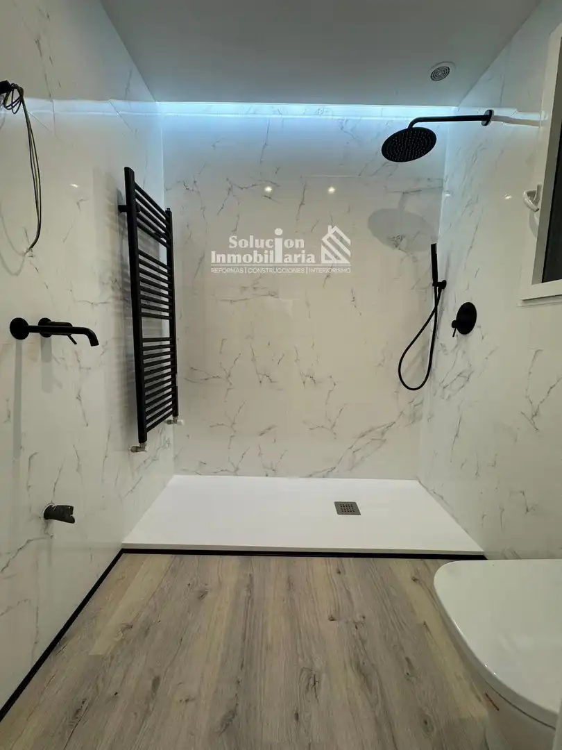 Baño de Piso en venta en Salamanca con Calefacción y Amueblado