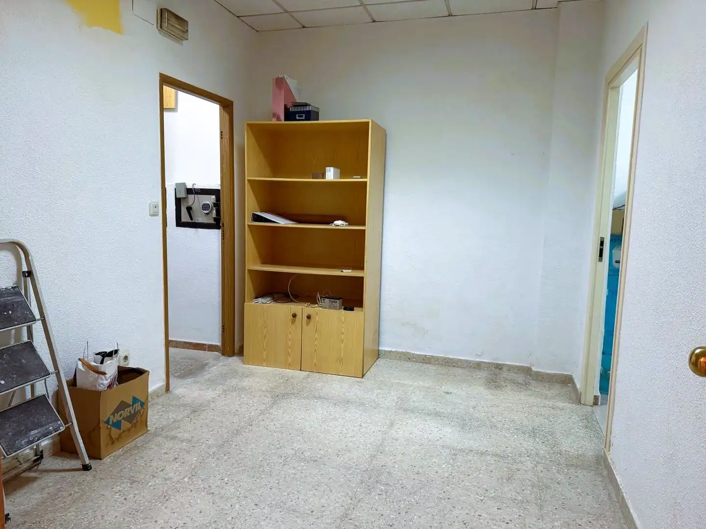 Local en venda en Motril amb Aire condicionat