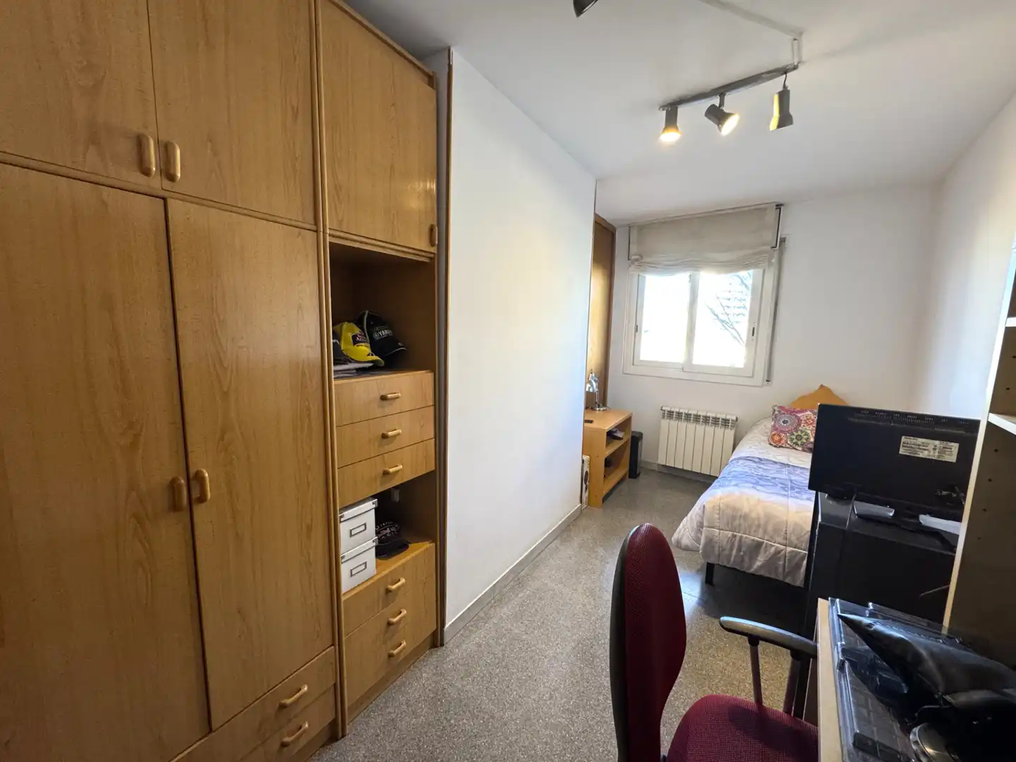 Habitación de Piso en venta en Terrassa con Aire acondicionado, Calefacción y Amueblado