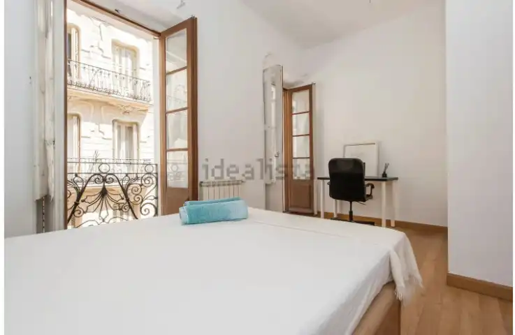 Flat for rent in Calle de Postas, Sol