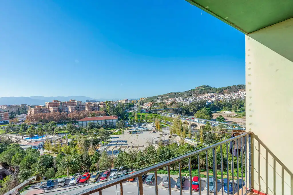 Pis en venda a GENOVESES, La Florida - Parque Norte