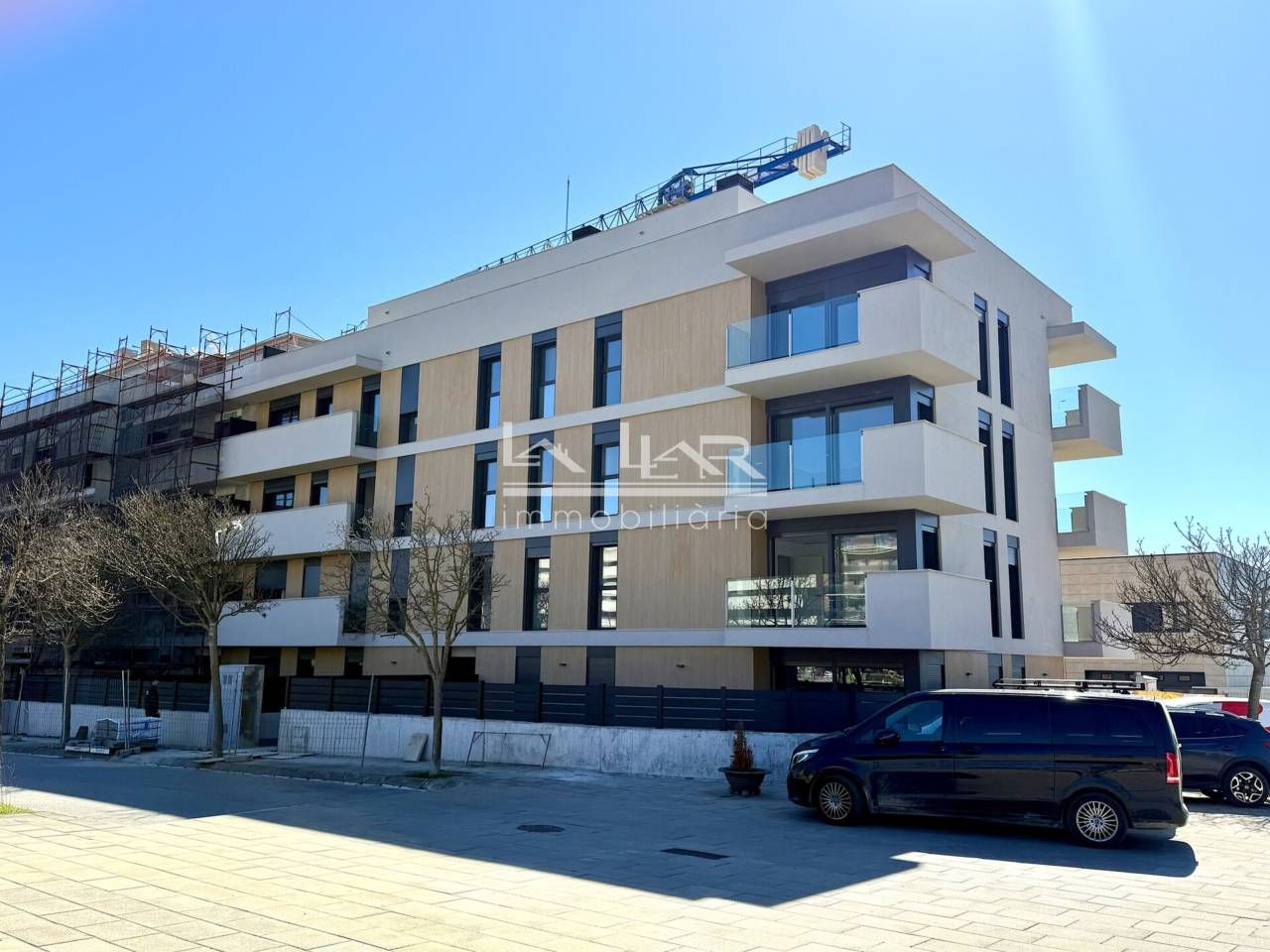 Vista exterior de Pis de lloguer en Vic amb Calefacció i Terrassa