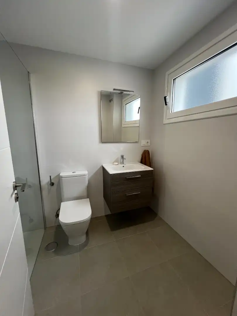 Baño de Piso de alquiler en Siero con Calefacción, Parquet y Terraza