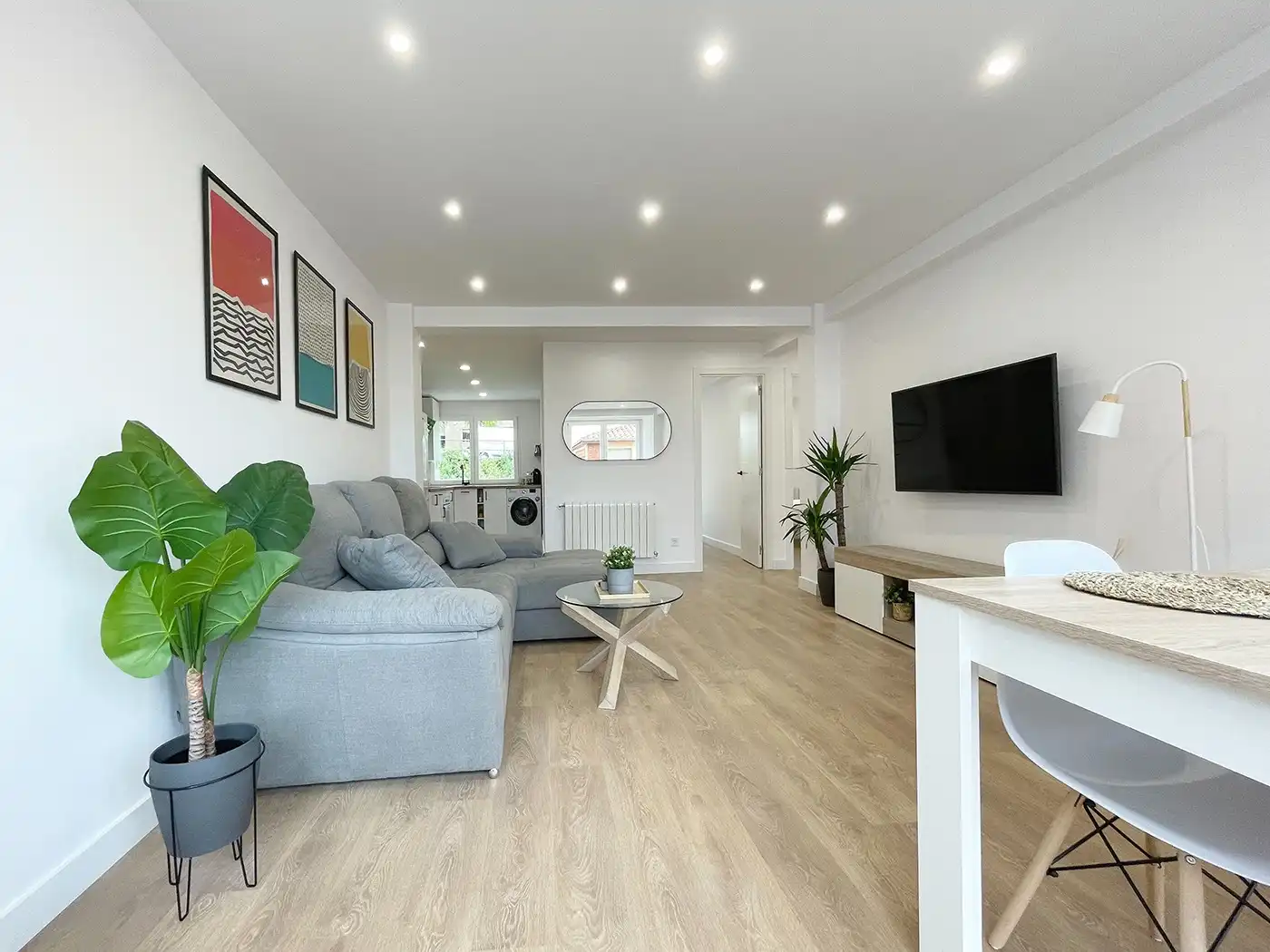 Sala d'estar de Apartament en venda en Santander amb Calefacció, Parquet i Moblat