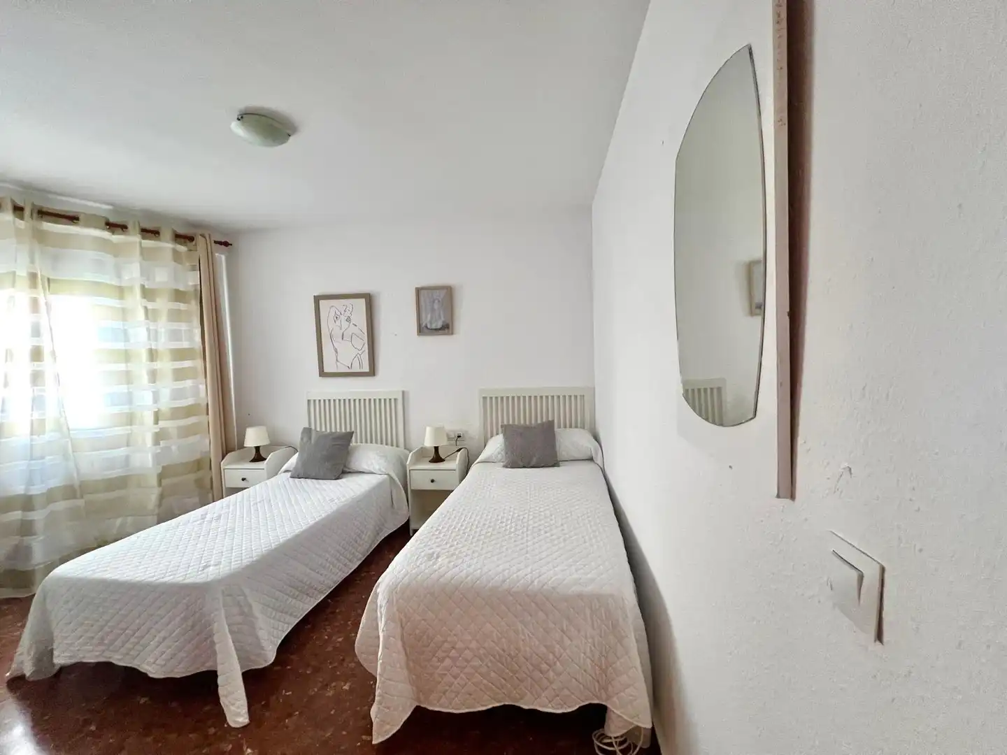 Dormitori de Apartament de lloguer en Mijas amb Jardí privat