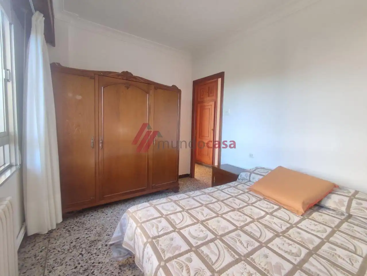 Habitación de Piso de alquiler en Ferrol con Calefacción y Amueblado