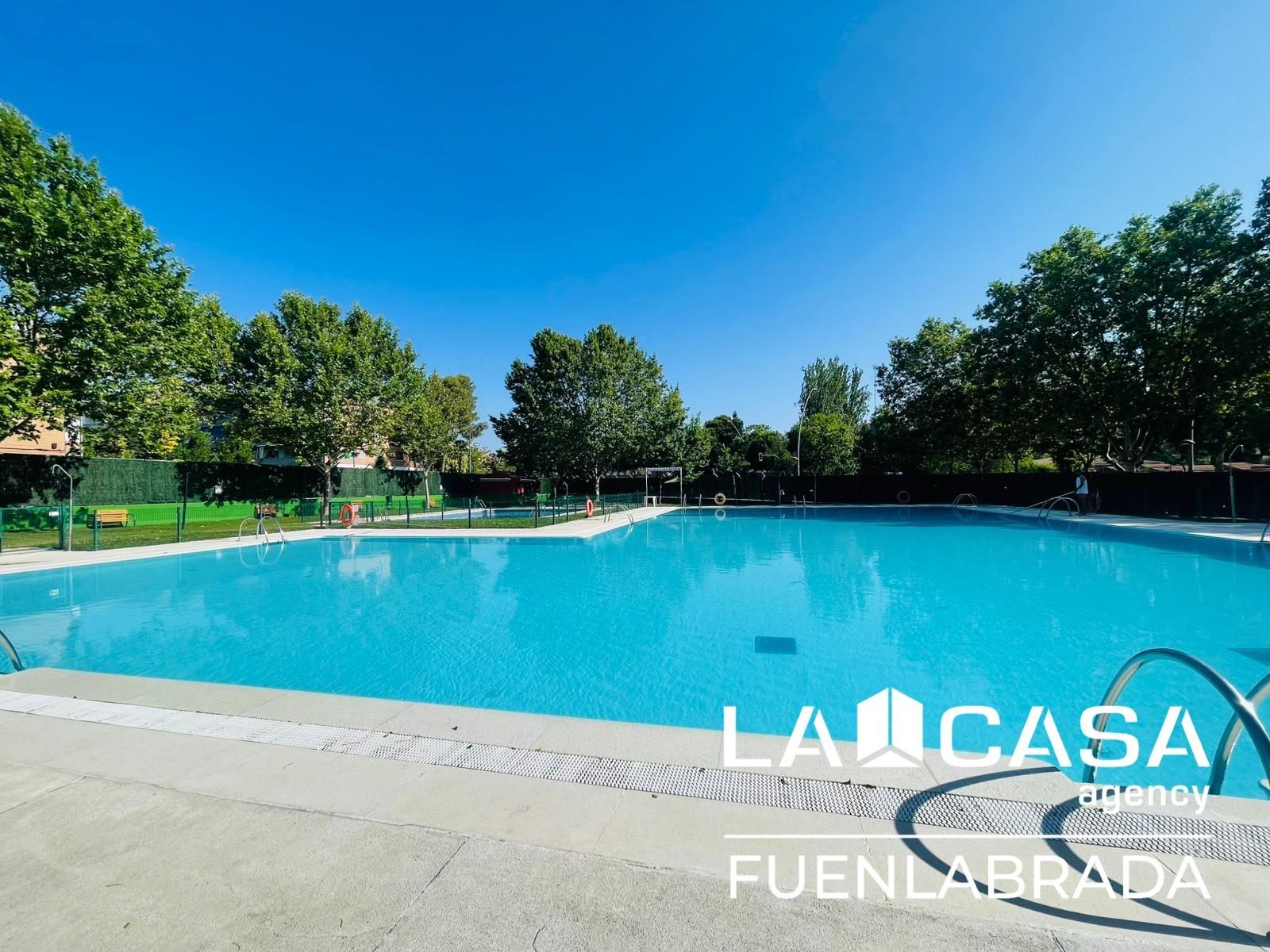 Swimming pool of Flat for sale in Fuenlabrada  with Heating and Terrace