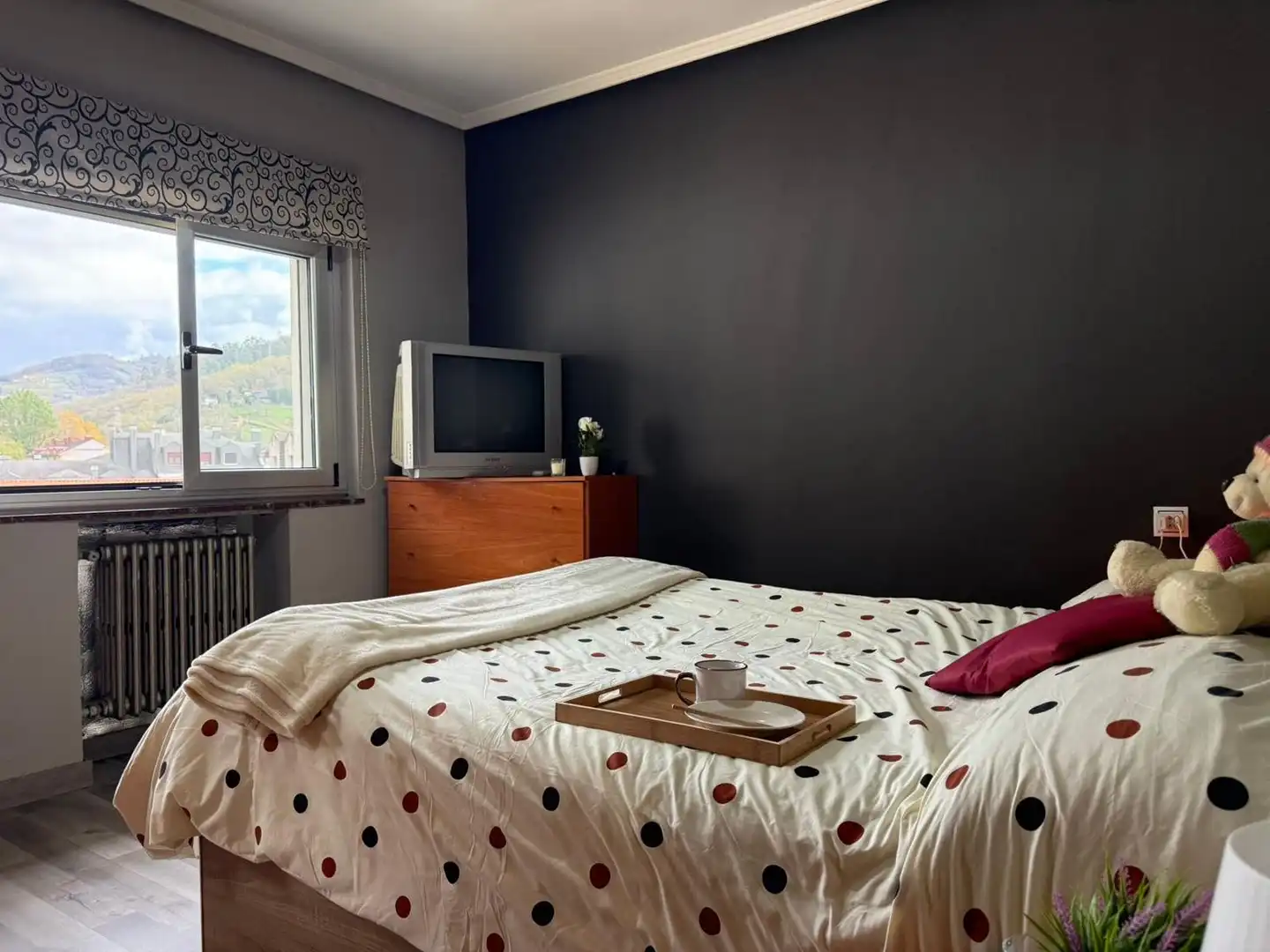 Schlafzimmer von Wohnung zum Verkauf in Mieres (Asturias) mit Heizung, Terrasse und Schwimmbad