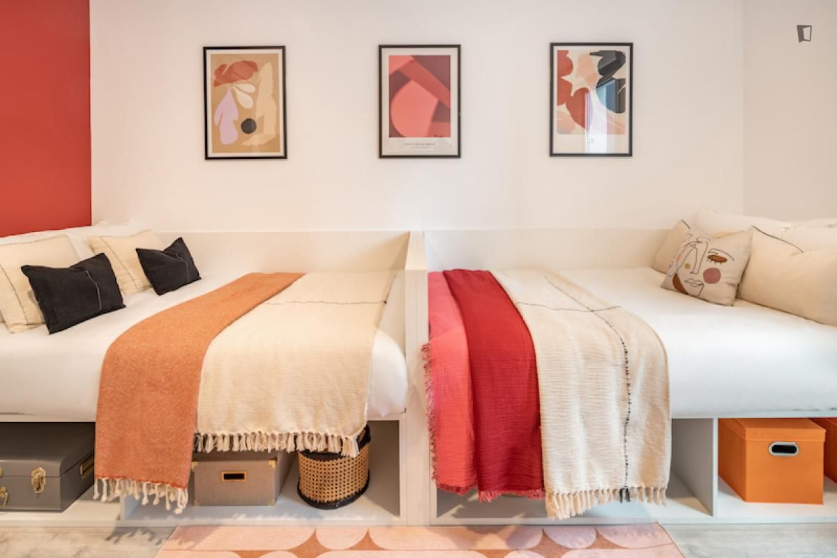 Bedroom of Flat to share in  Pamplona / Iruña  with Air Conditioner, Furnished and Internet