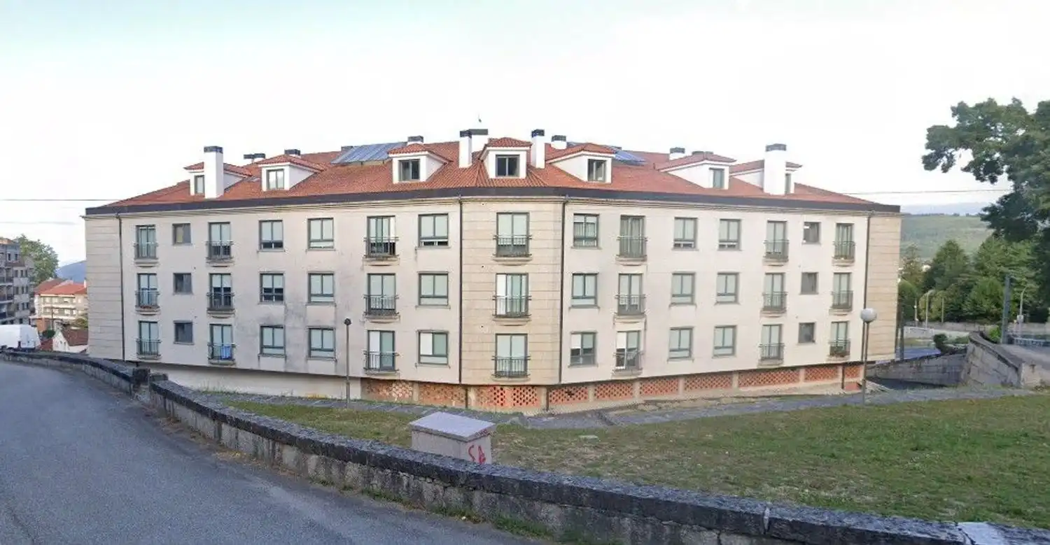 Vista exterior de Piso en venta en A Cañiza   con Calefacción y Trastero