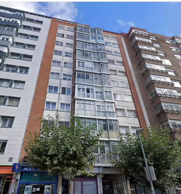 Vista exterior de Pis en venda en Burgos