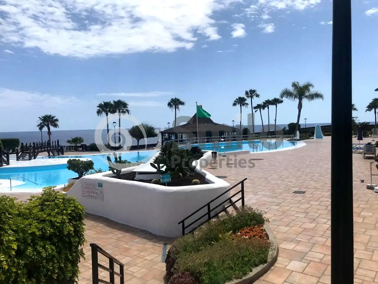 Vista exterior de Dúplex de alquiler en Arona con Terraza, Amueblado y Piscina comunitaria