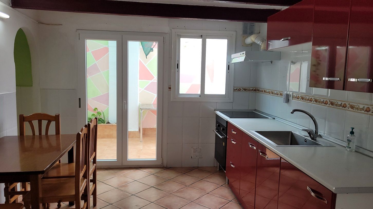 Kitchen of Flat for sale in Badalona  with Oven