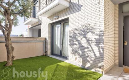 Vista exterior de Casa o xalet en venda en Premià de Mar amb Aire condicionat, Calefacció i Jardí privat