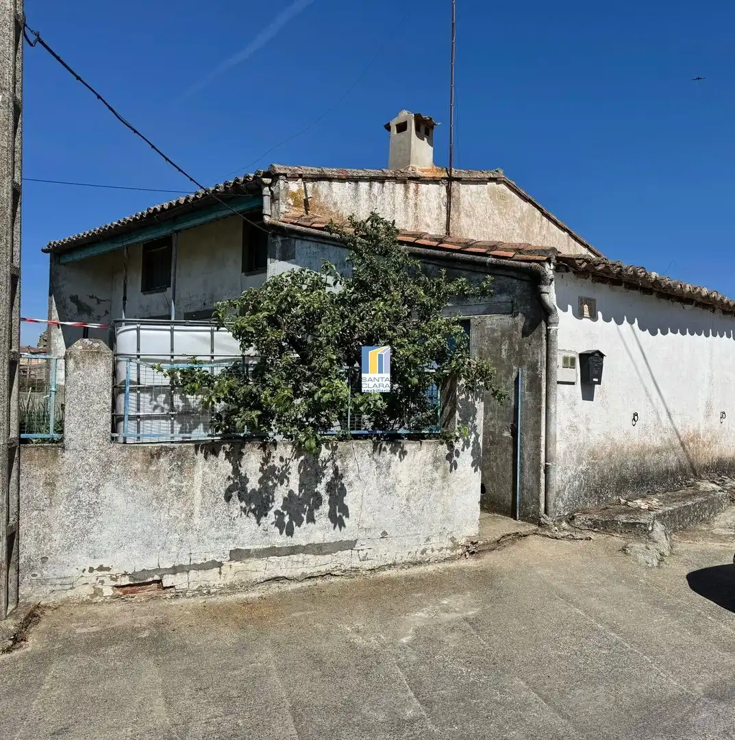 Vista exterior de Casa o xalet en venda en Muga de Sayago amb Jardí privat
