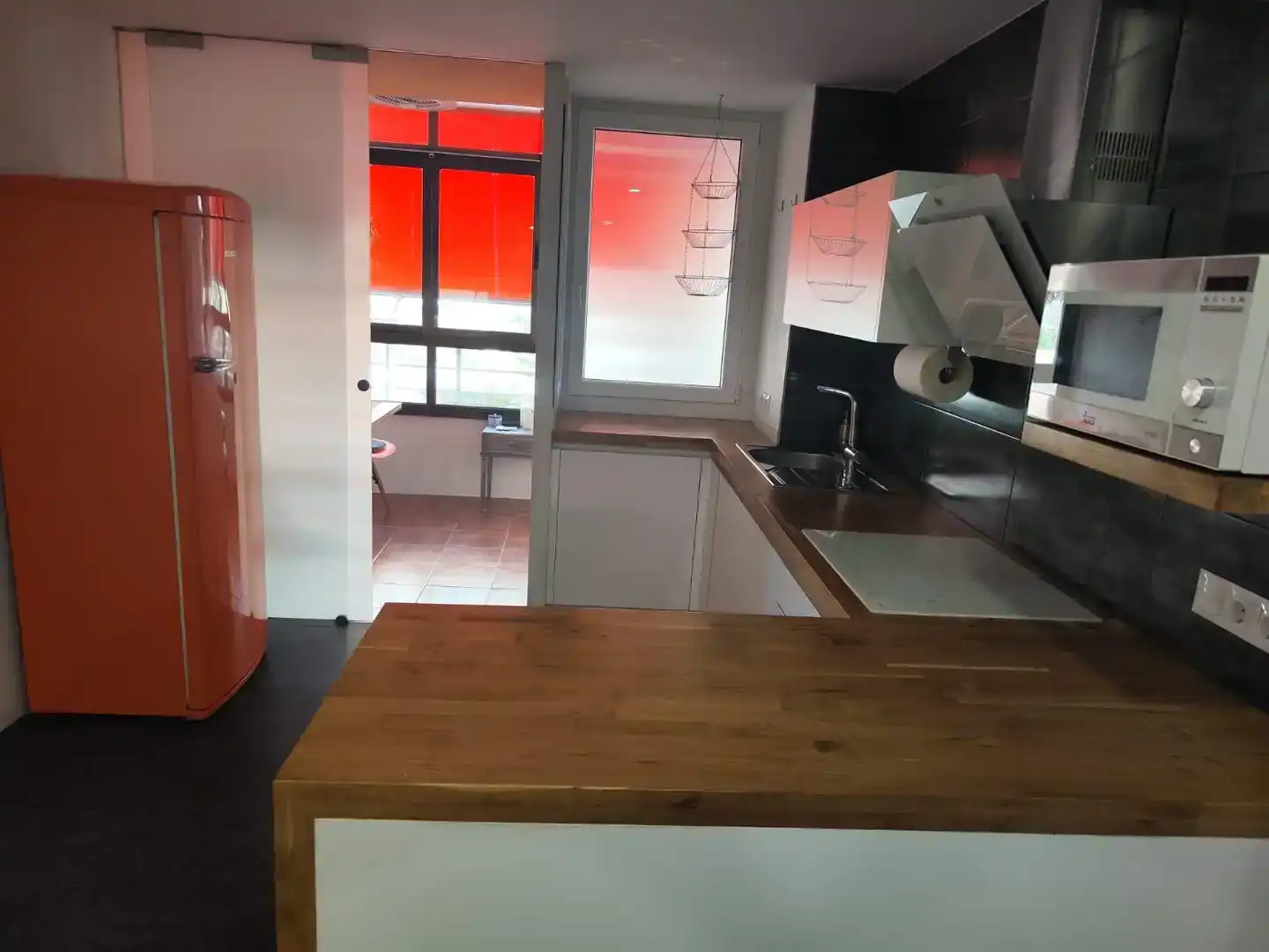 Küche von Wohnung zur Miete in Torremolinos mit Klimaanlage, Privatgarten und Abstellraum