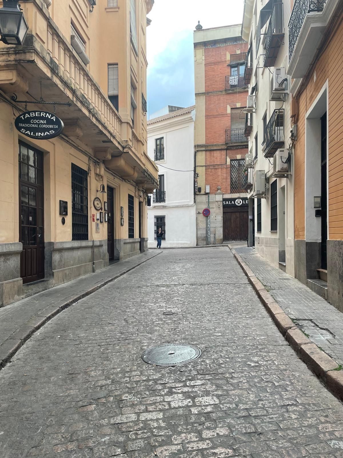 Vista exterior de Local en venta en  Córdoba Capital