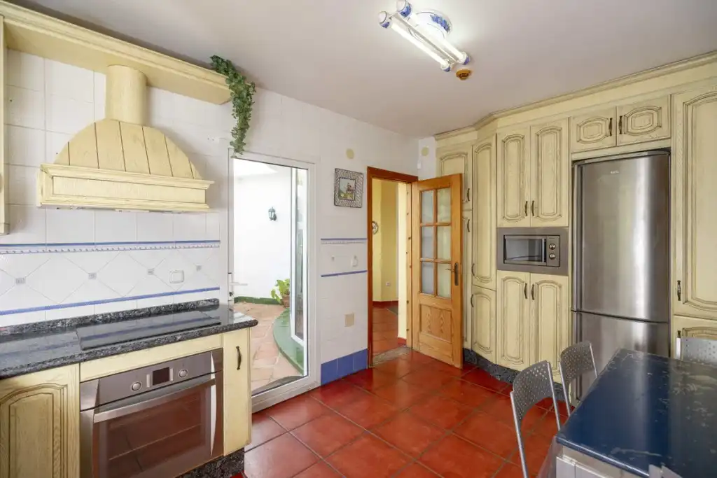 Chalet con piscina en venta en Las Chapas - El Rosario, imagen 7